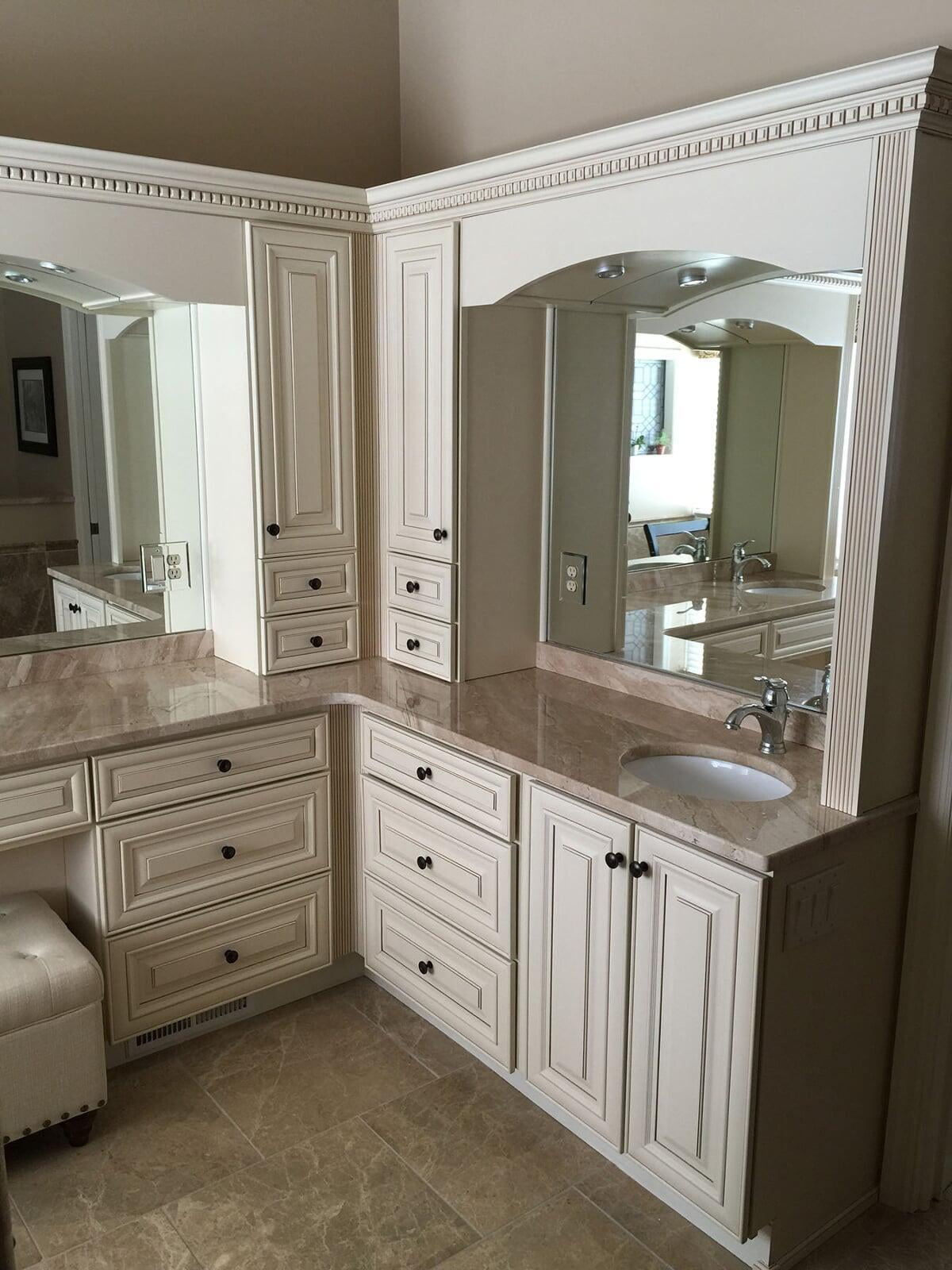 World Cabinetry Creme Glazed Vanity